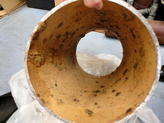 サンプル採取をした配管